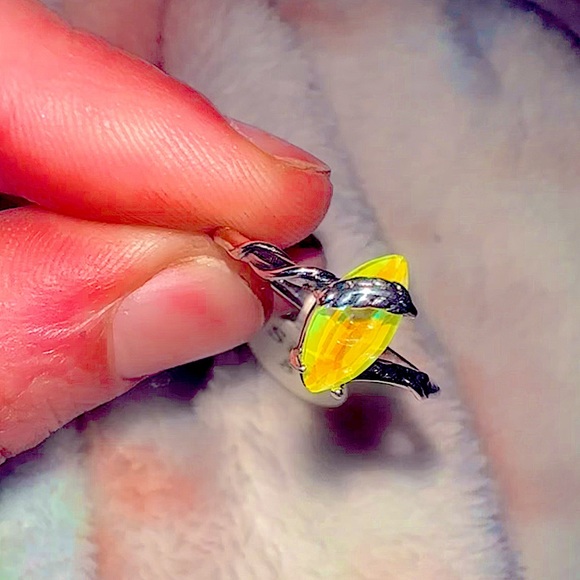 Fragrant Jewels Neverland Collectors Ring - Picture 2 of 4